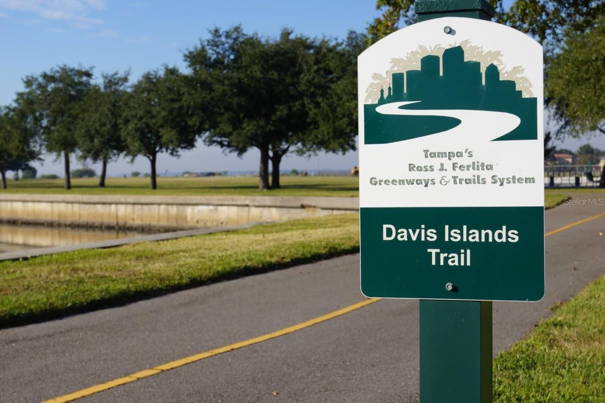 85 DAVIS BOULEVARD — photo 16 of 21