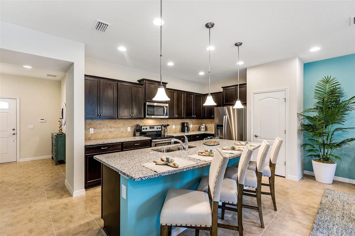 8887 GENEVE COURT — photo 9 of 33