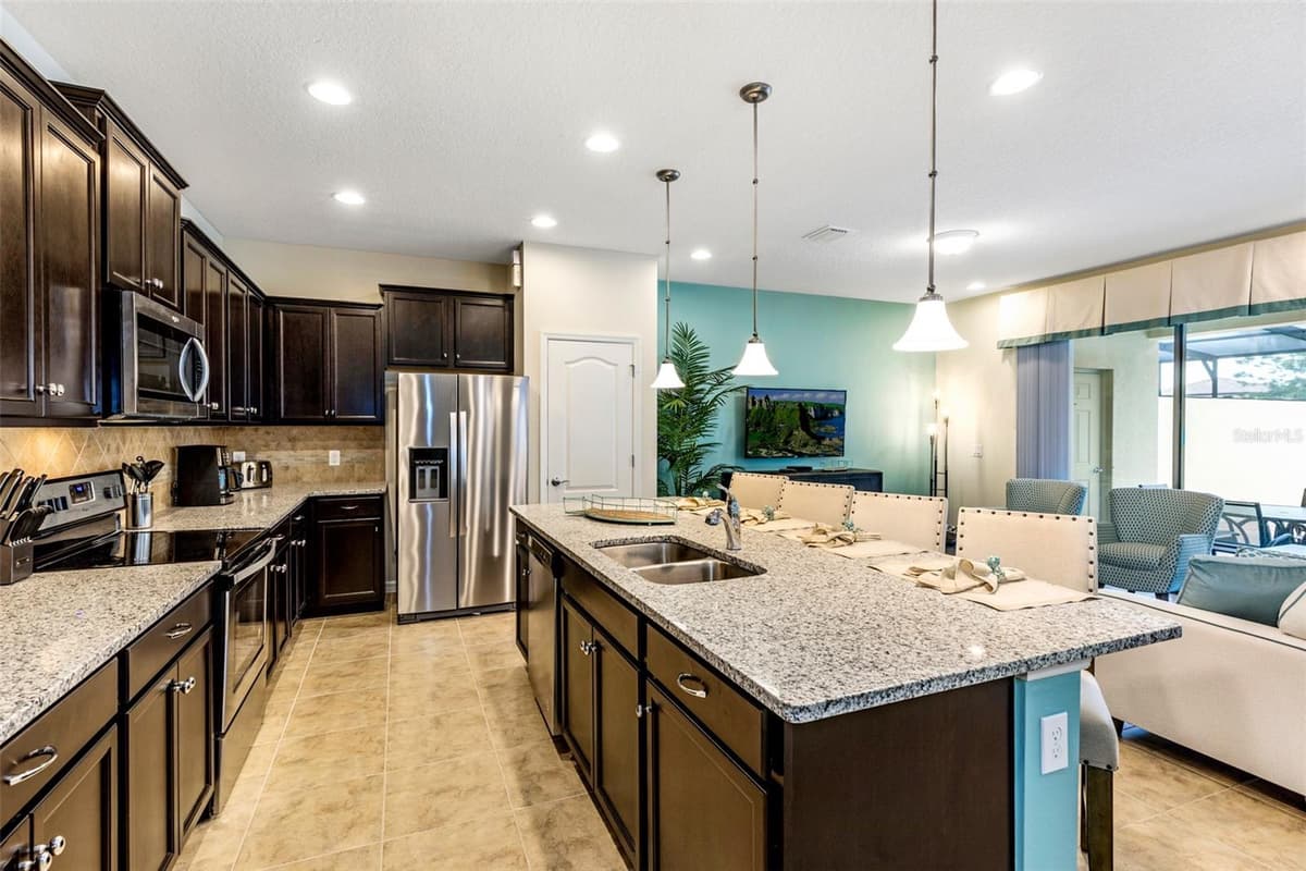 8887 GENEVE COURT — photo 11 of 33