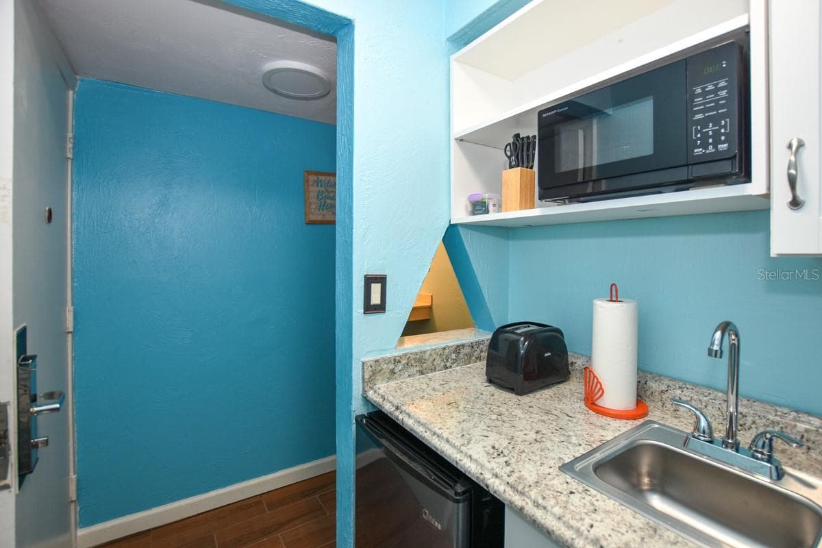 313 S. ATLANTIC AVE — photo 10 of 16