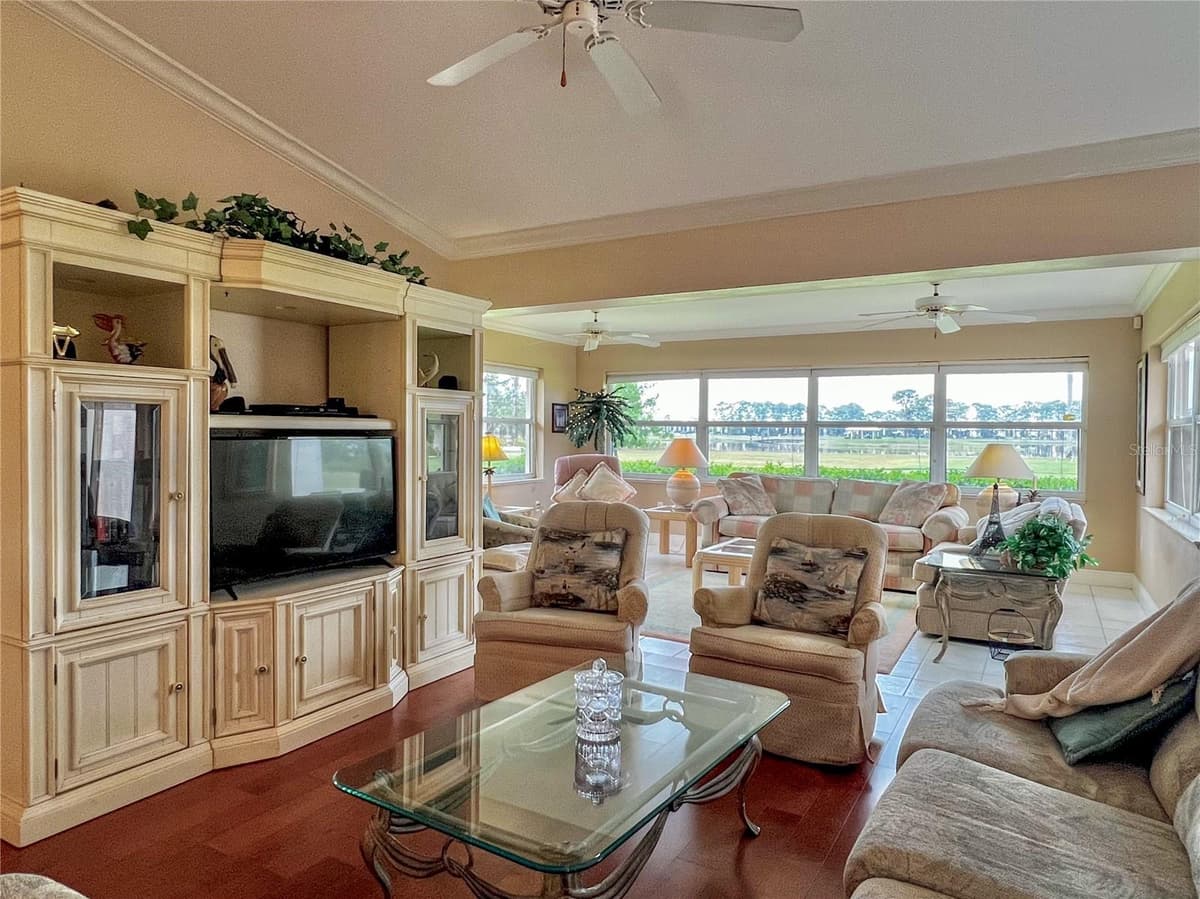 3805 CATALINA DRIVE — photo 11 of 44