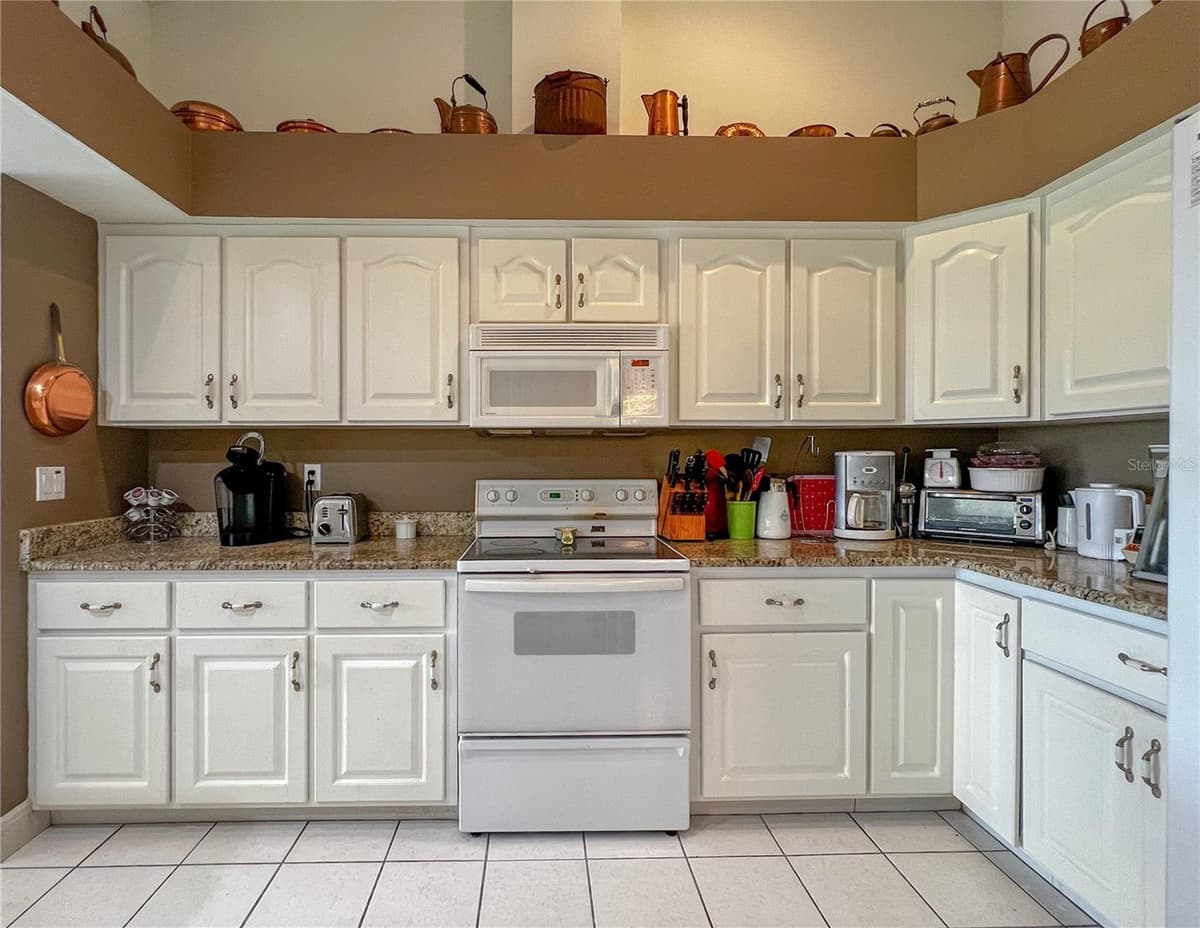 3805 CATALINA DRIVE — photo 18 of 44