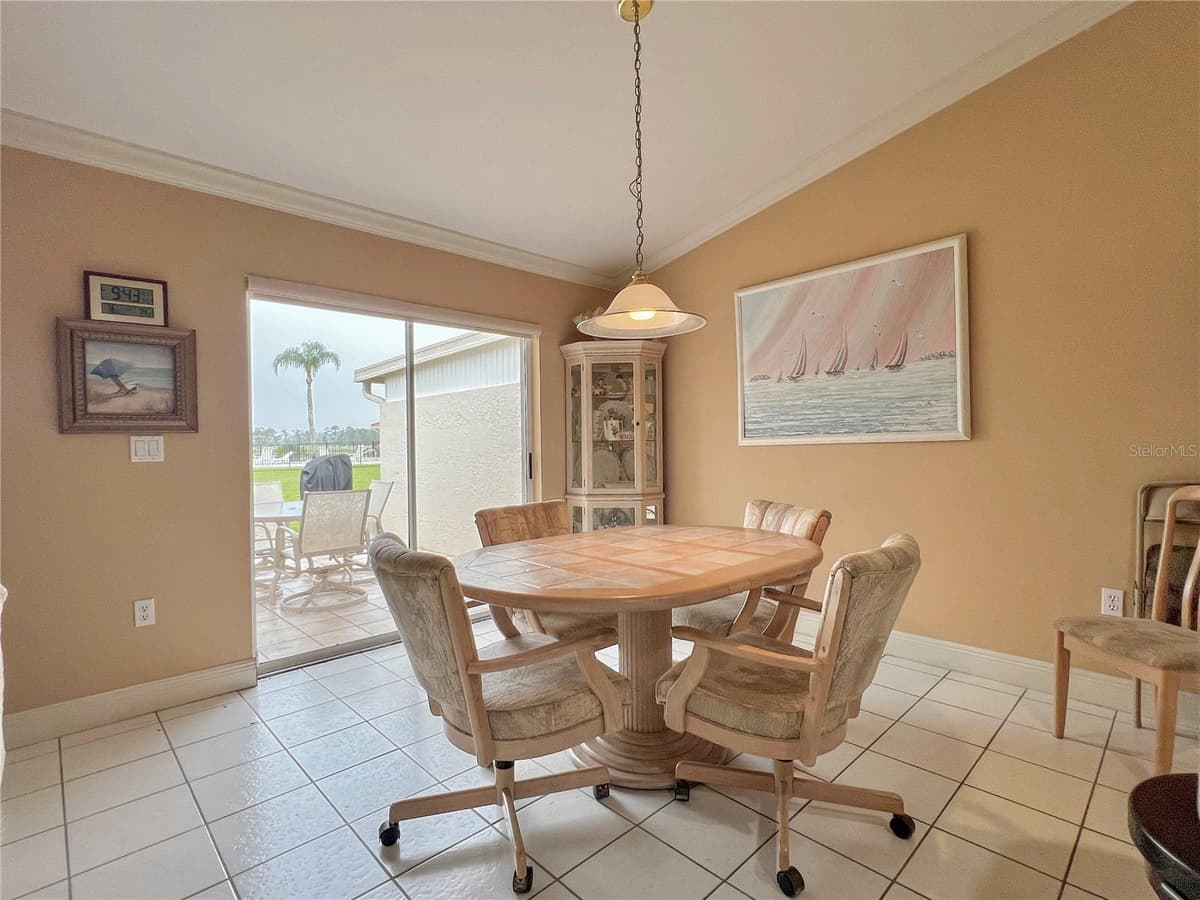 3805 CATALINA DRIVE — photo 16 of 44