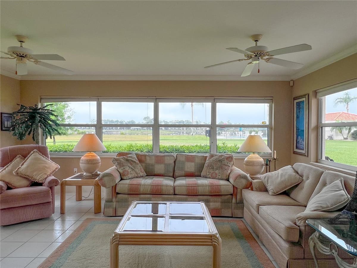 3805 CATALINA DRIVE — photo 13 of 44