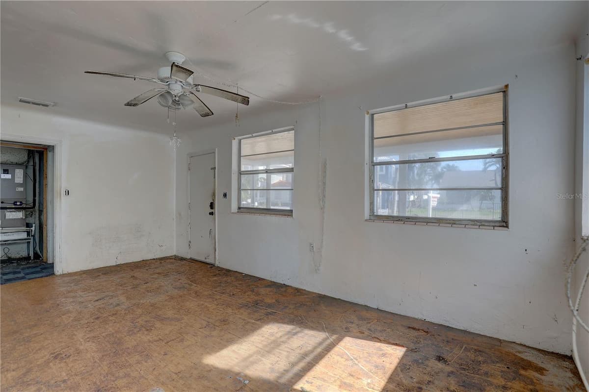 440 BAYSHORE DRIVE — photo 9 of 45