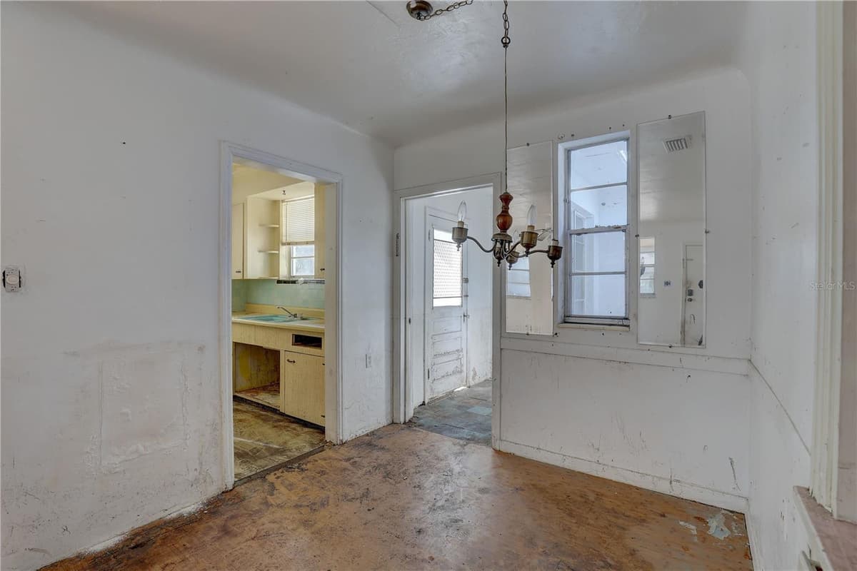 440 BAYSHORE DRIVE — photo 11 of 45