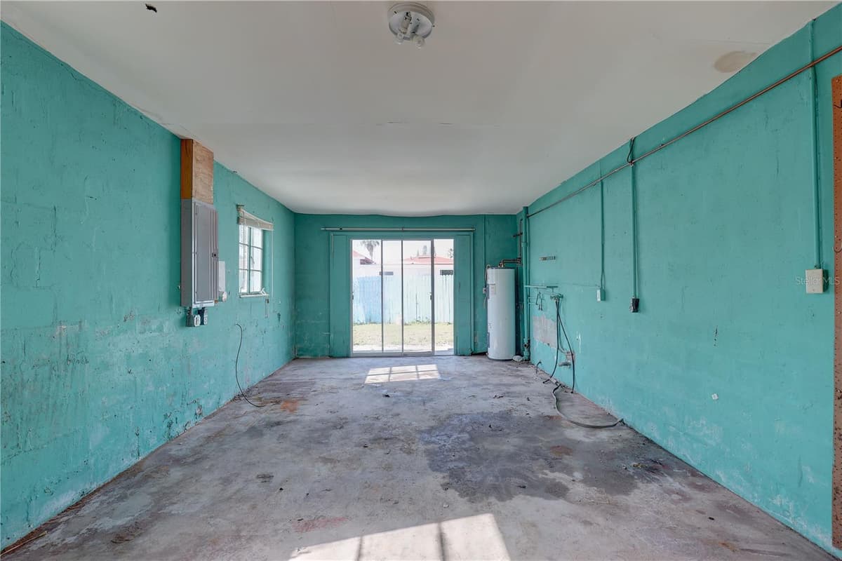 440 BAYSHORE DRIVE — photo 21 of 45