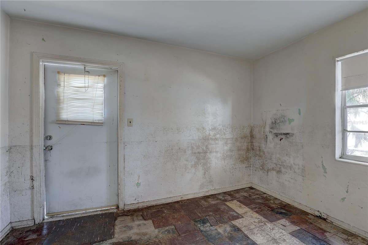 440 BAYSHORE DRIVE — photo 26 of 45