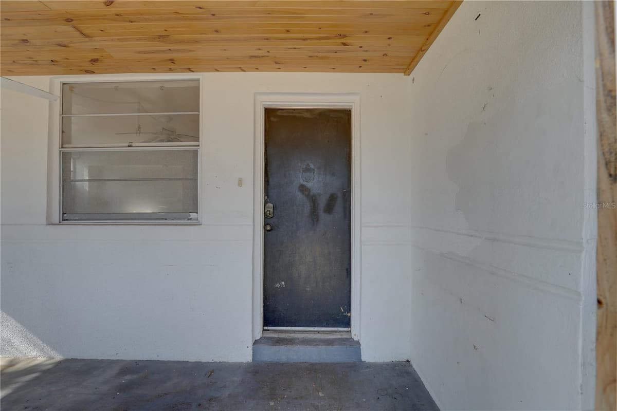 440 BAYSHORE DRIVE — photo 4 of 45
