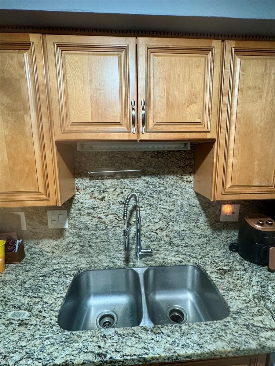 4235 SHELDON PLACE — photo 8 of 15