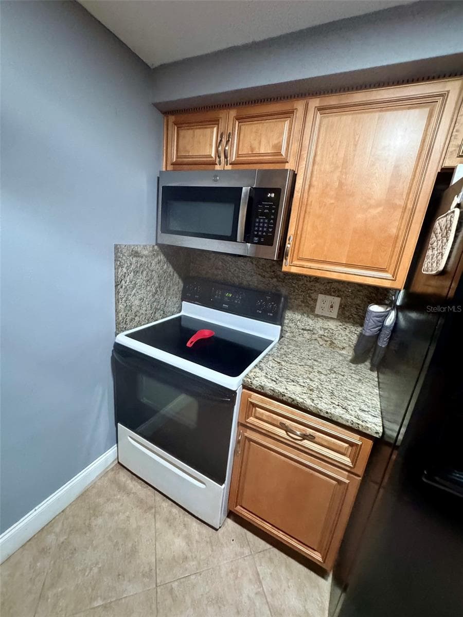 4235 SHELDON PLACE — photo 7 of 15