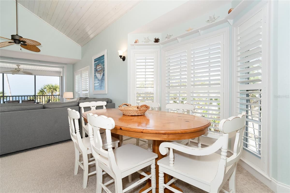 7536 PALM ISLAND DRIVE — photo 13 of 38