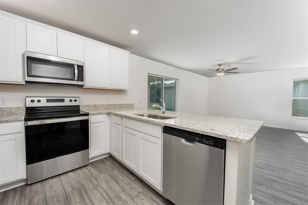 3208 SEVILLE STREET — photo 4 of 14