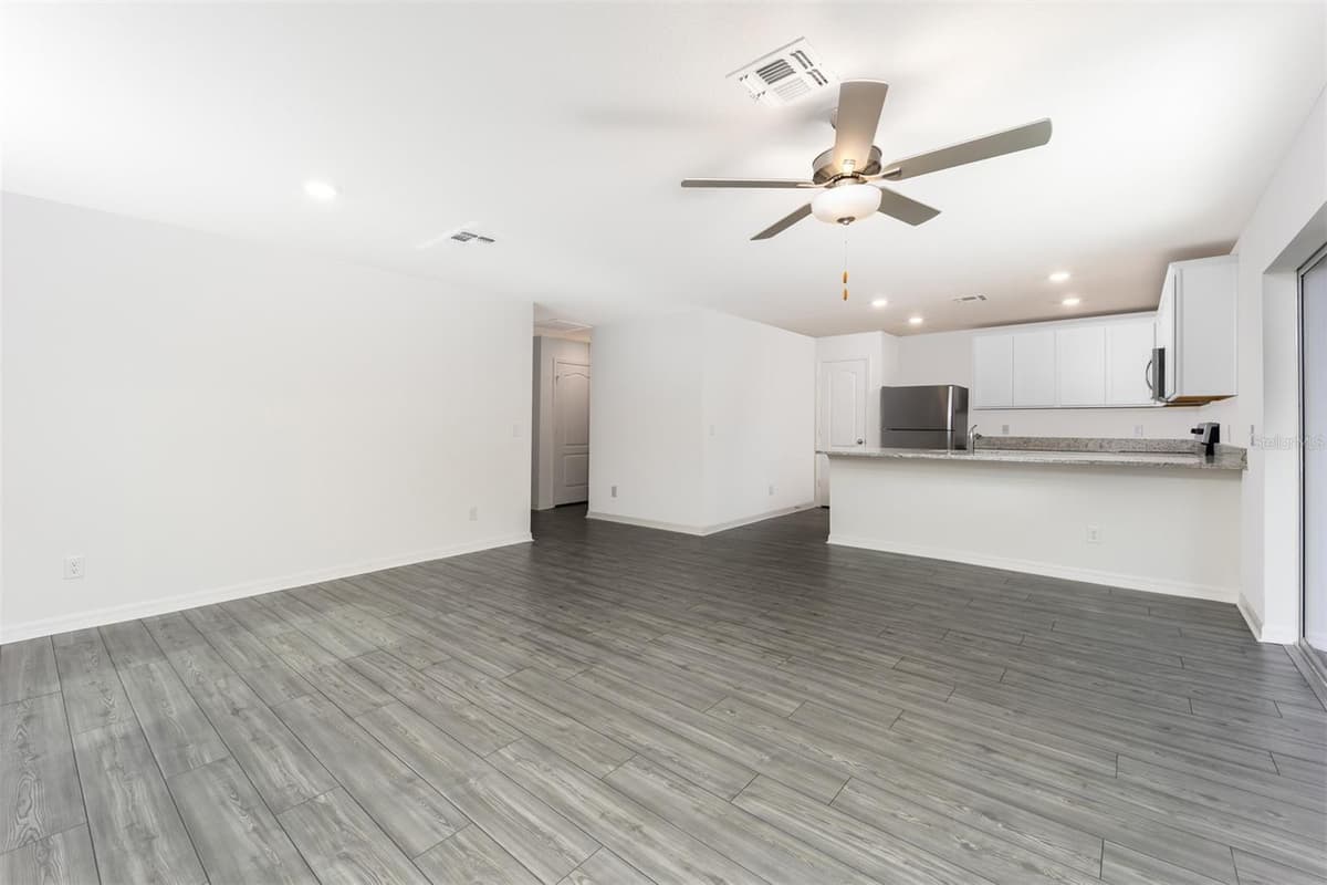 3208 SEVILLE STREET — photo 6 of 14