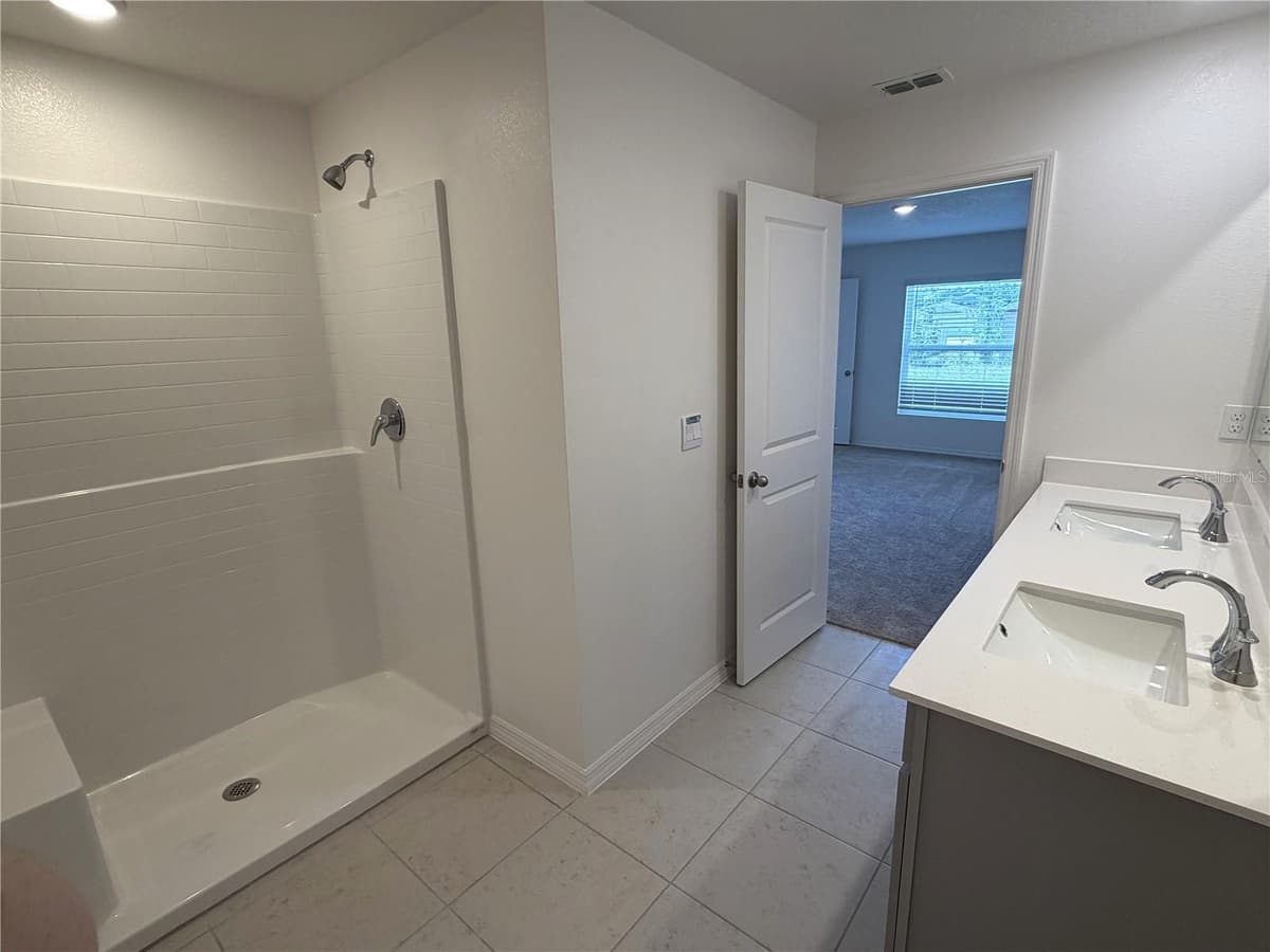 114 TULIP LANE — photo 6 of 30