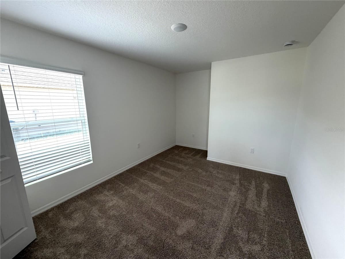 114 TULIP LANE — photo 8 of 30