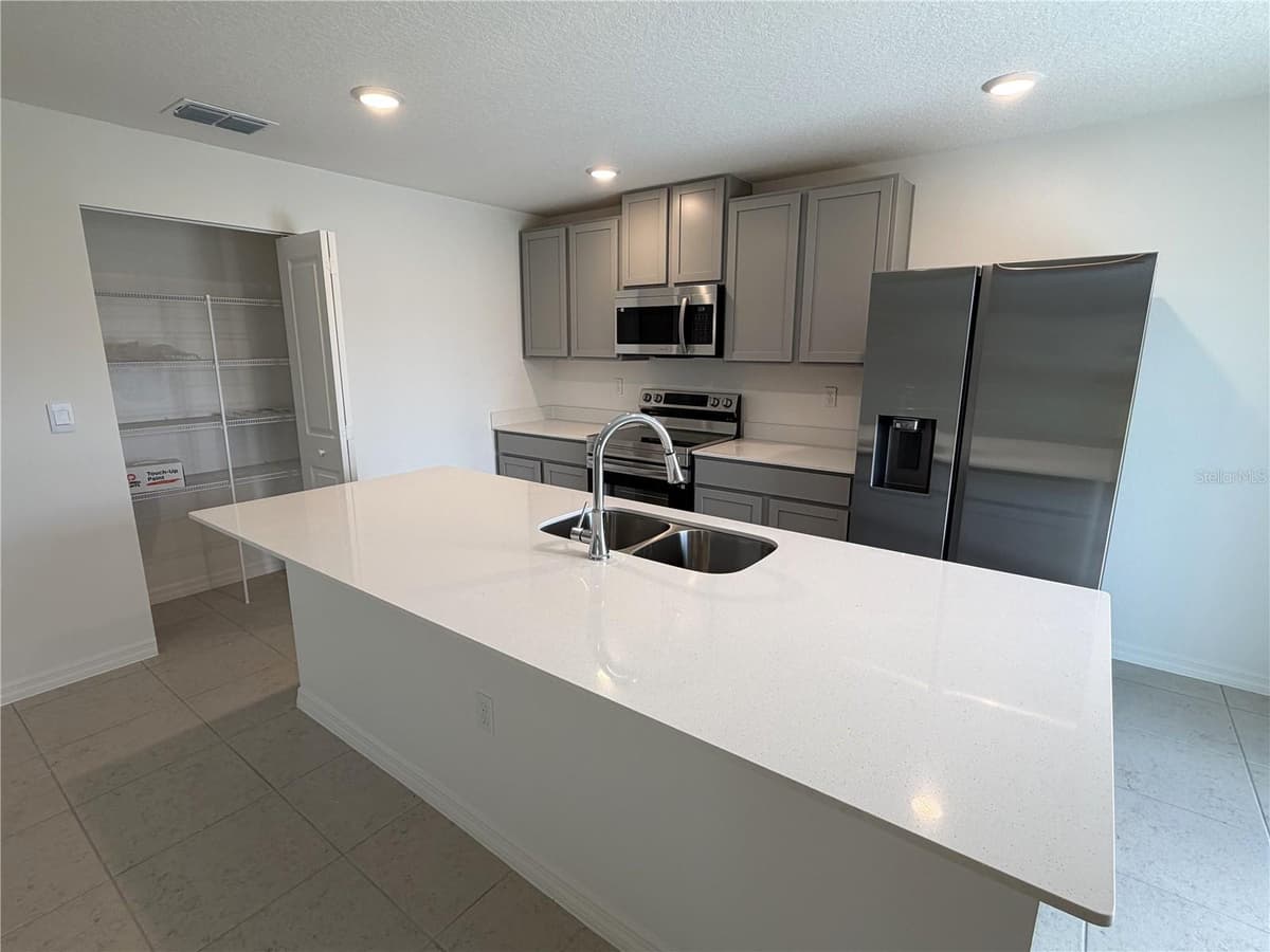 114 TULIP LANE — photo 3 of 30