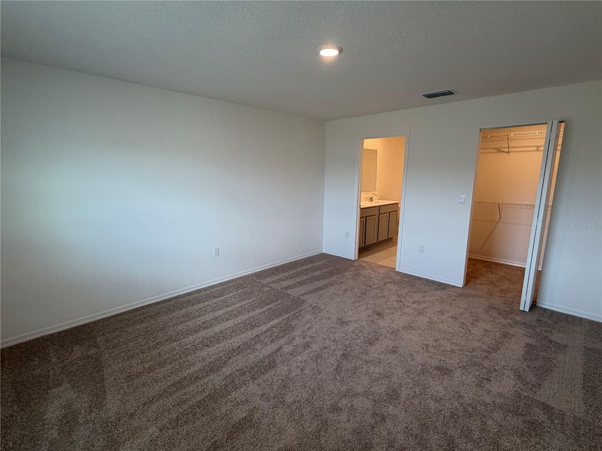 114 TULIP LANE — photo 5 of 30