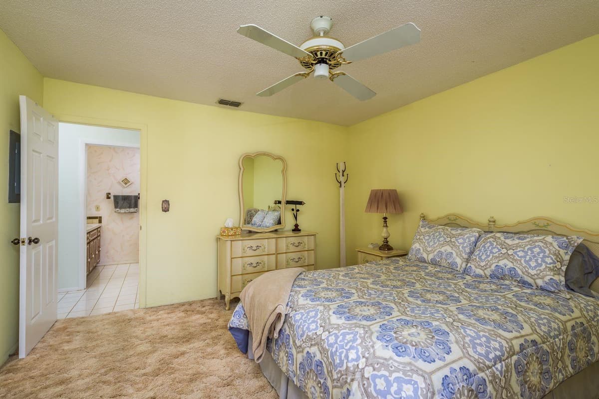 9910 EAGLES POINT CIRCLE — photo 20 of 25