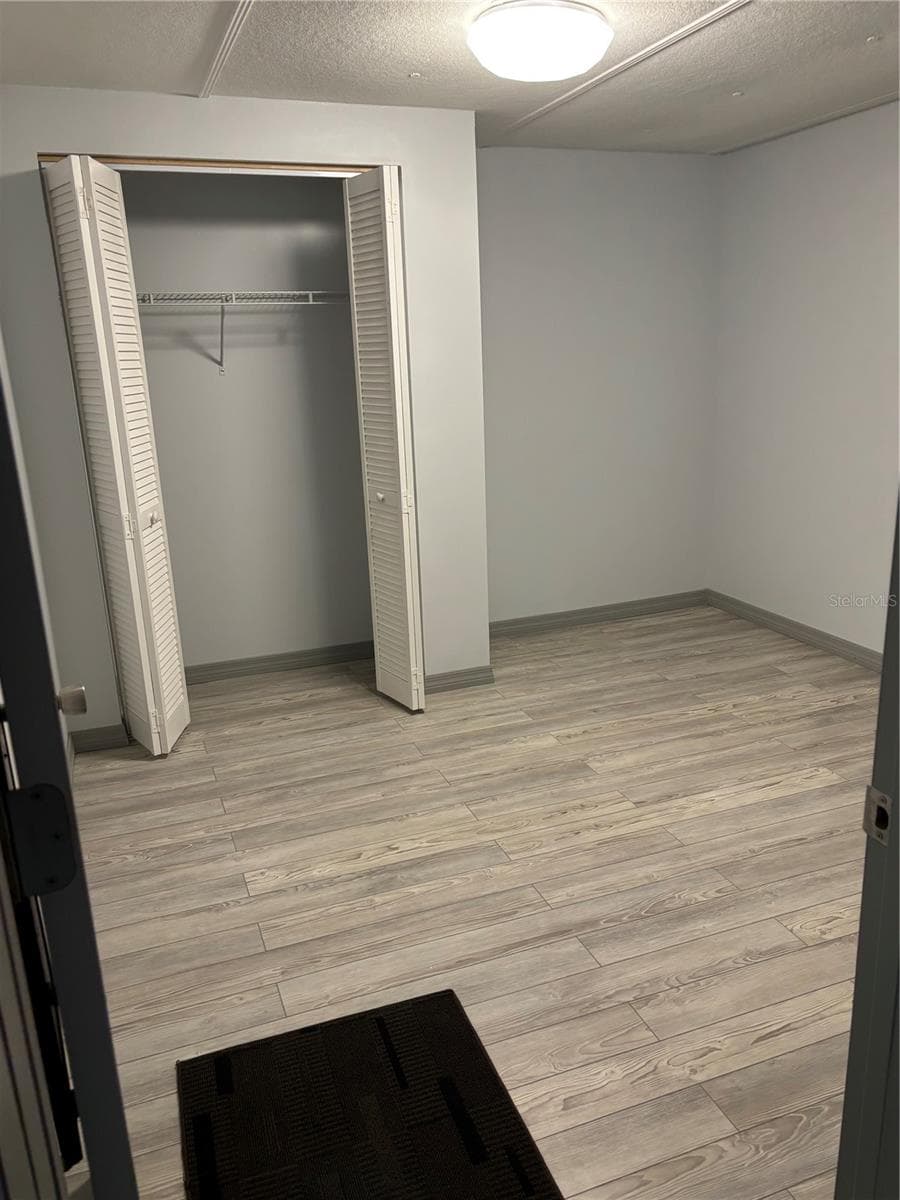 130 OAK TREE DRIVE — photo 14 of 32