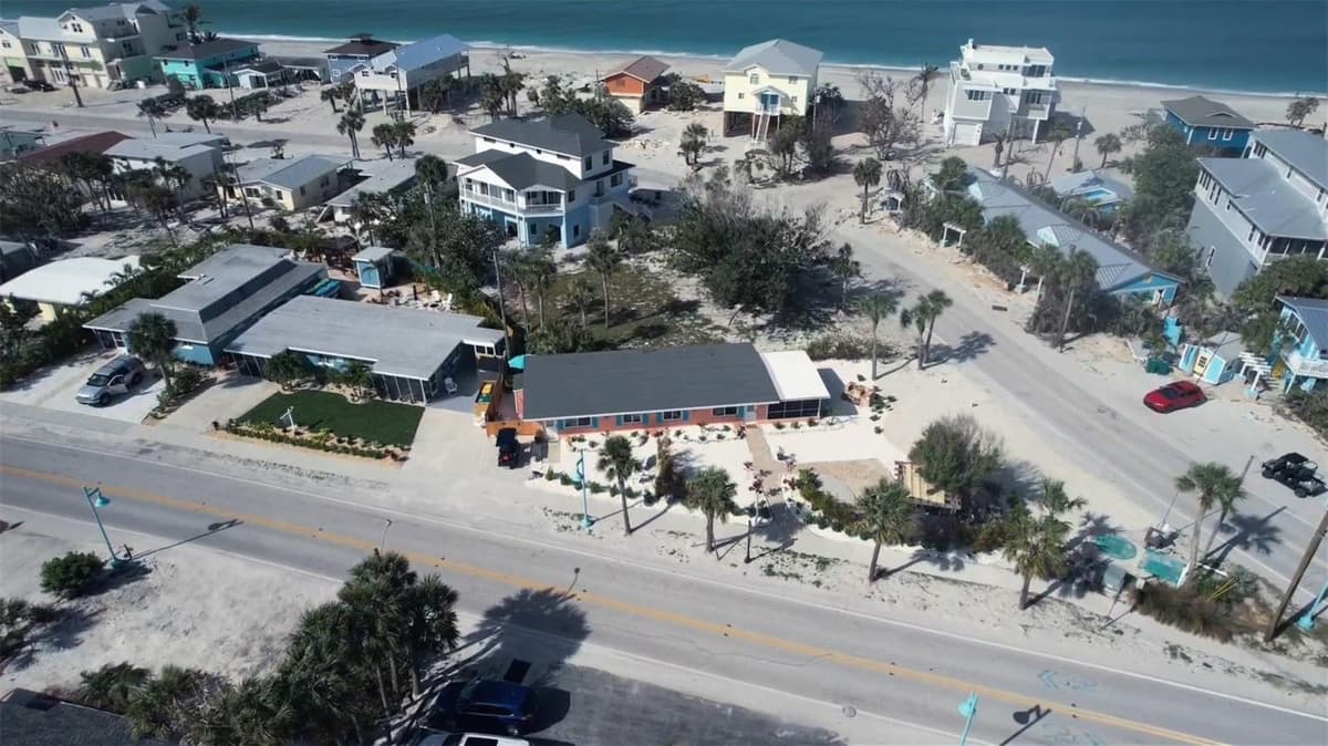 1270 GULF BOULEVARD — photo 1 of 20