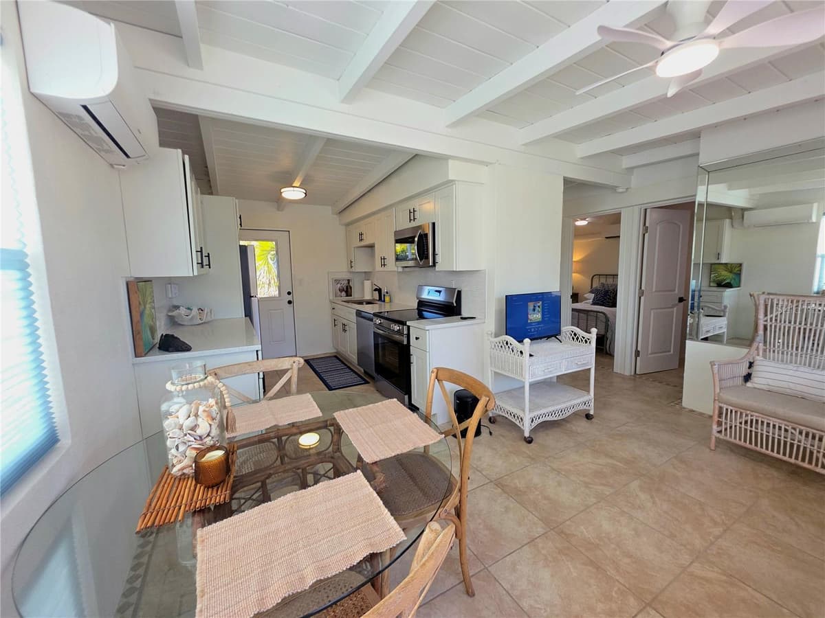 1270 GULF BOULEVARD — photo 18 of 20