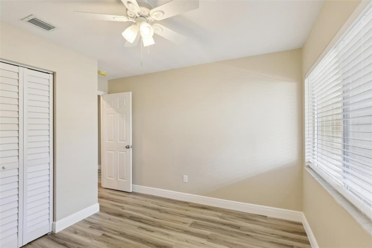 1203 16TH CIRCLE — photo 19 of 35