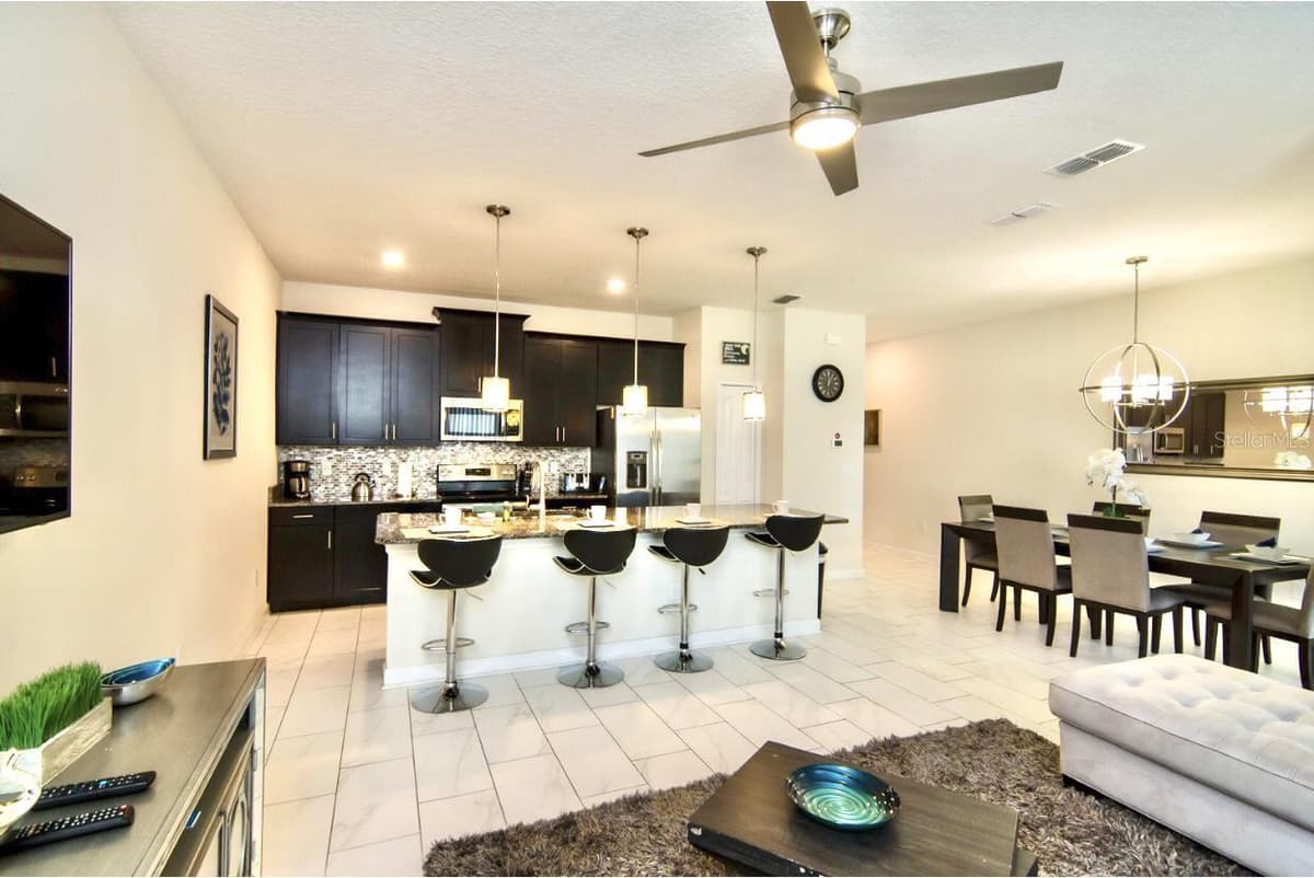 4888 ROMEO CIRCLE — photo 10 of 44