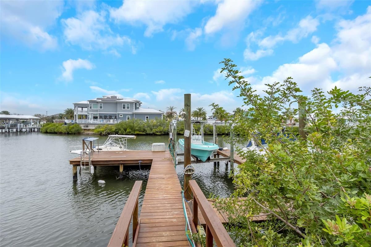 424 ISLAND CAY WAY — photo 30 of 96