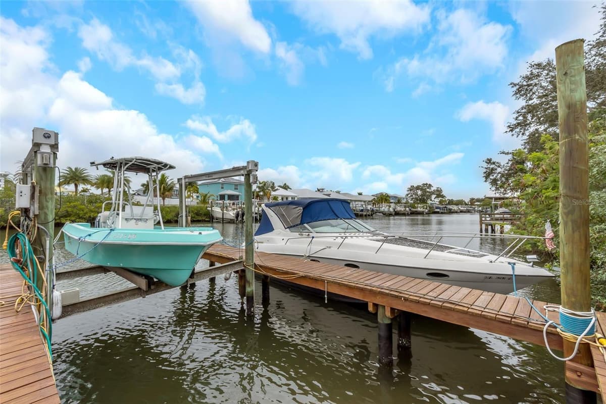 424 ISLAND CAY WAY — photo 31 of 96