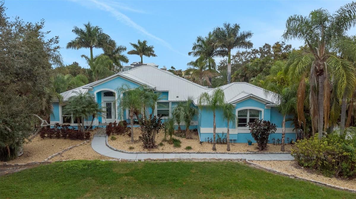 424 ISLAND CAY WAY — photo 1 of 96