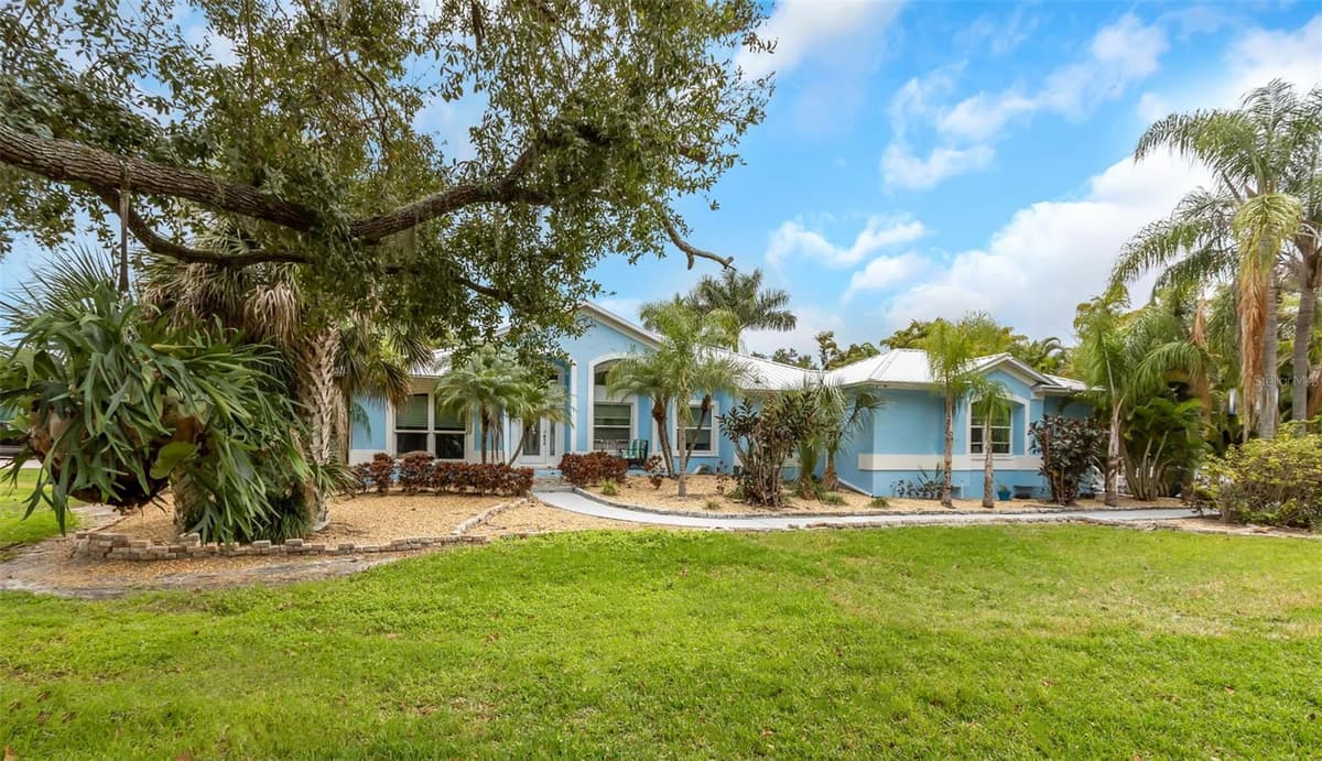 424 ISLAND CAY WAY — photo 3 of 96