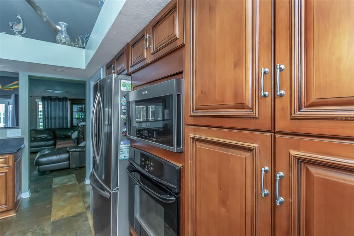 424 ISLAND CAY WAY — photo 10 of 96