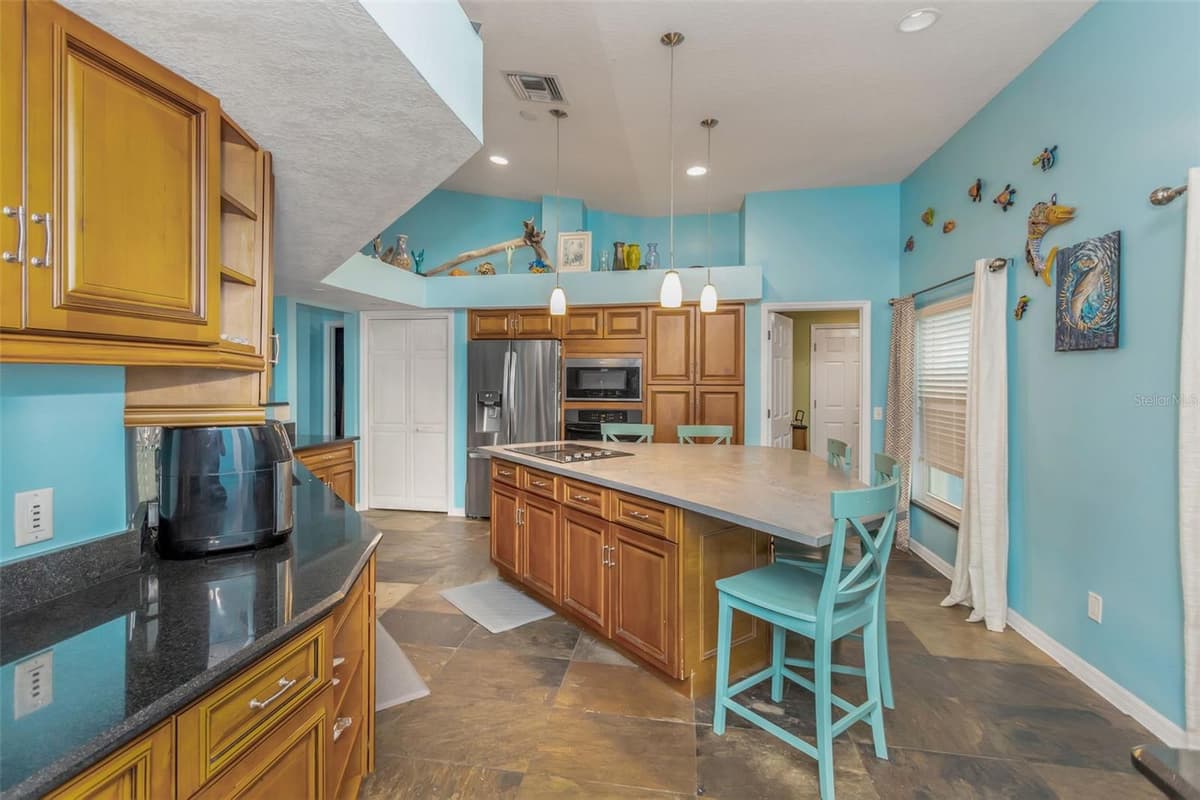 424 ISLAND CAY WAY — photo 8 of 96