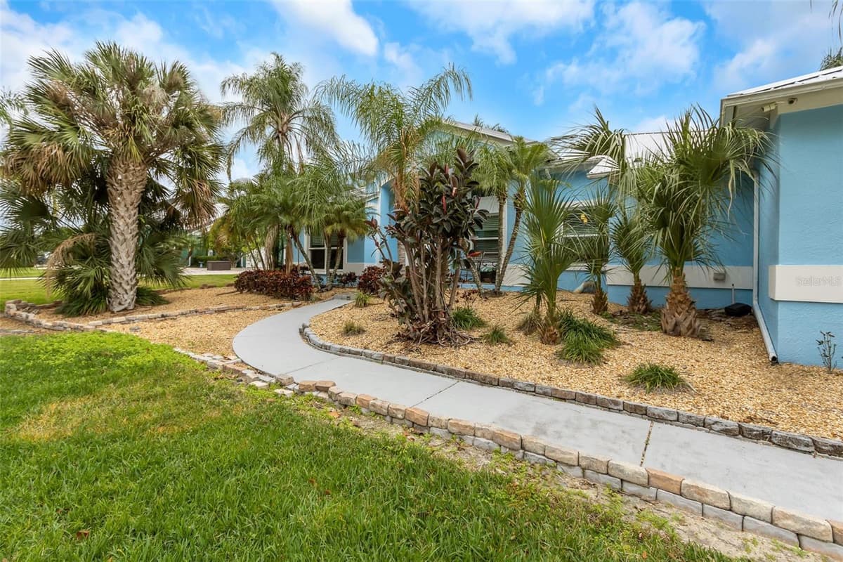 424 ISLAND CAY WAY — photo 4 of 96