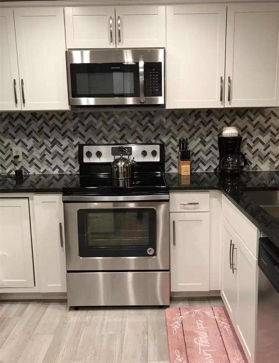 1122 SPACEPORT CT — photo 2 of 15