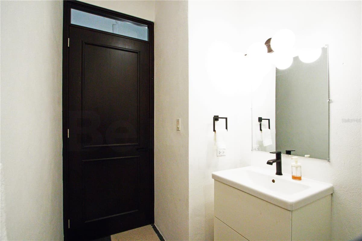254-256 SAN FRANCISCO STREET — photo 14 of 18