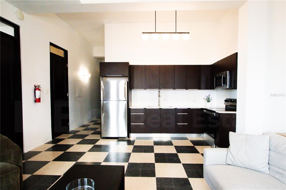 254-256 SAN FRANCISCO STREET — photo 6 of 18