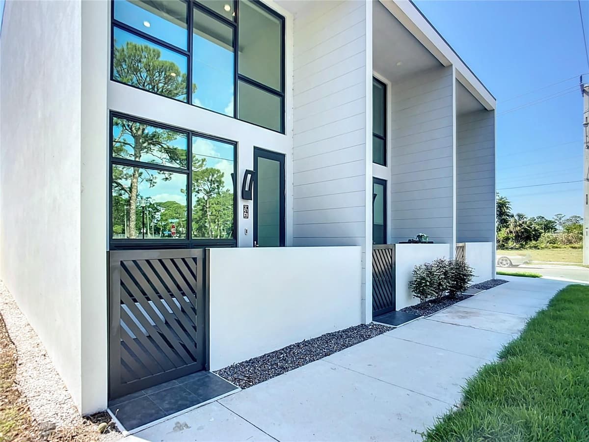 941 OSPREY AVENUE — photo 10 of 53