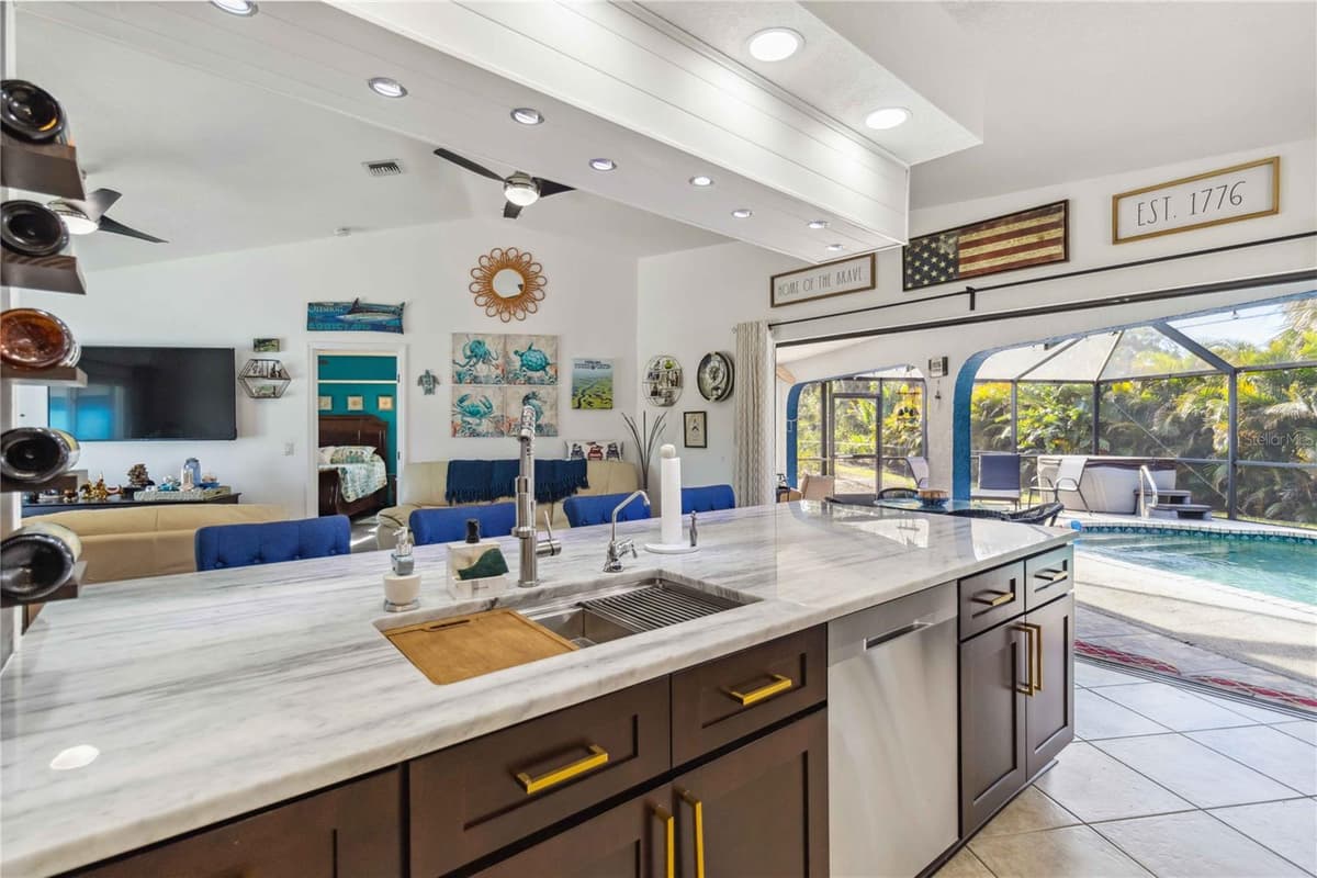 18033 EDGEWATER DRIVE — photo 17 of 50