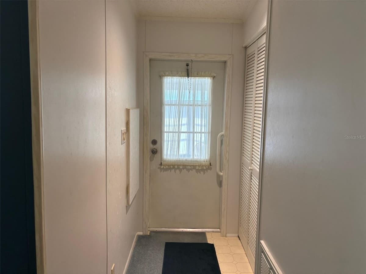 6107 GRAND OAKS DRIVE — photo 19 of 70