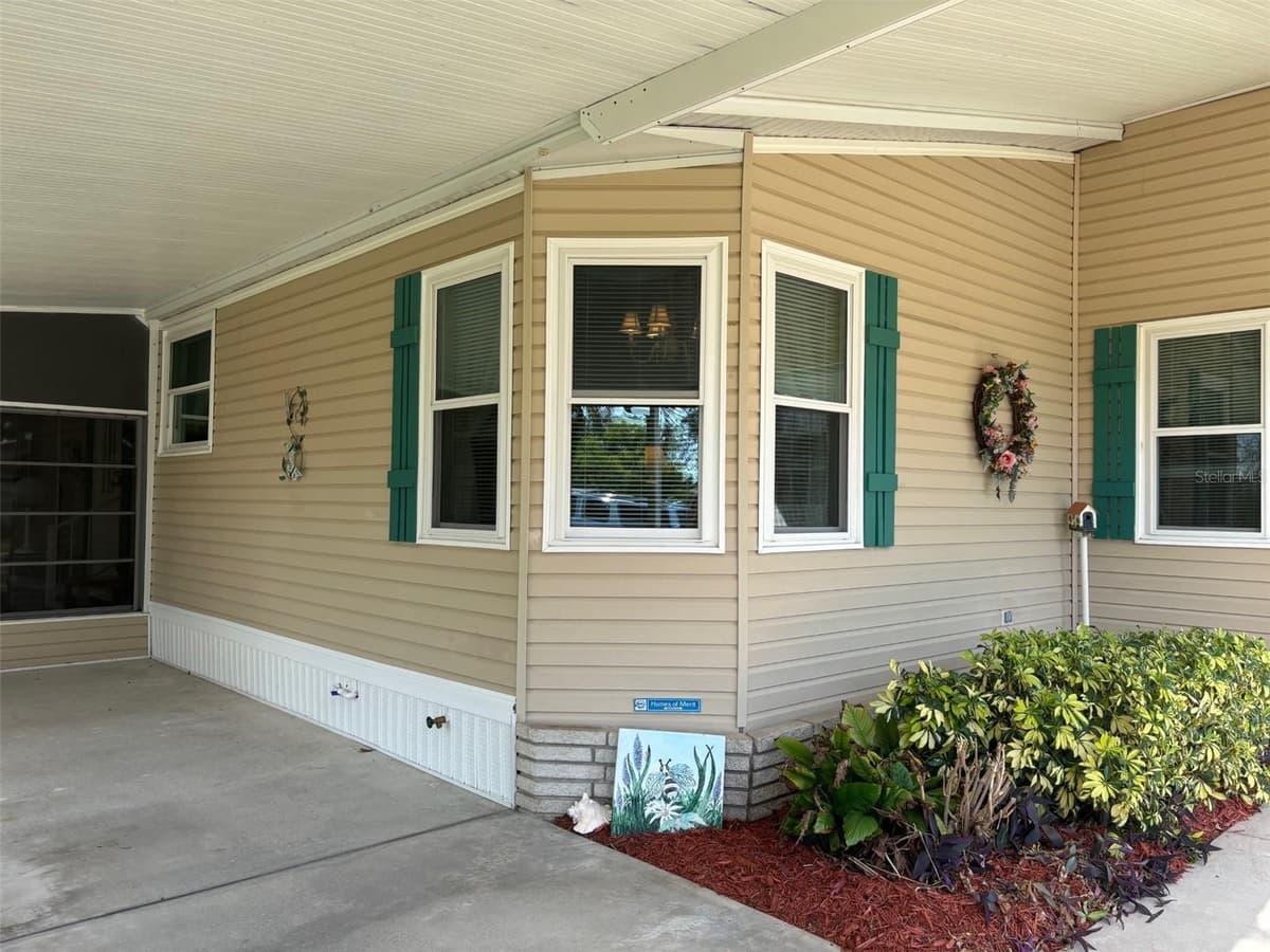 6107 GRAND OAKS DRIVE — photo 4 of 70