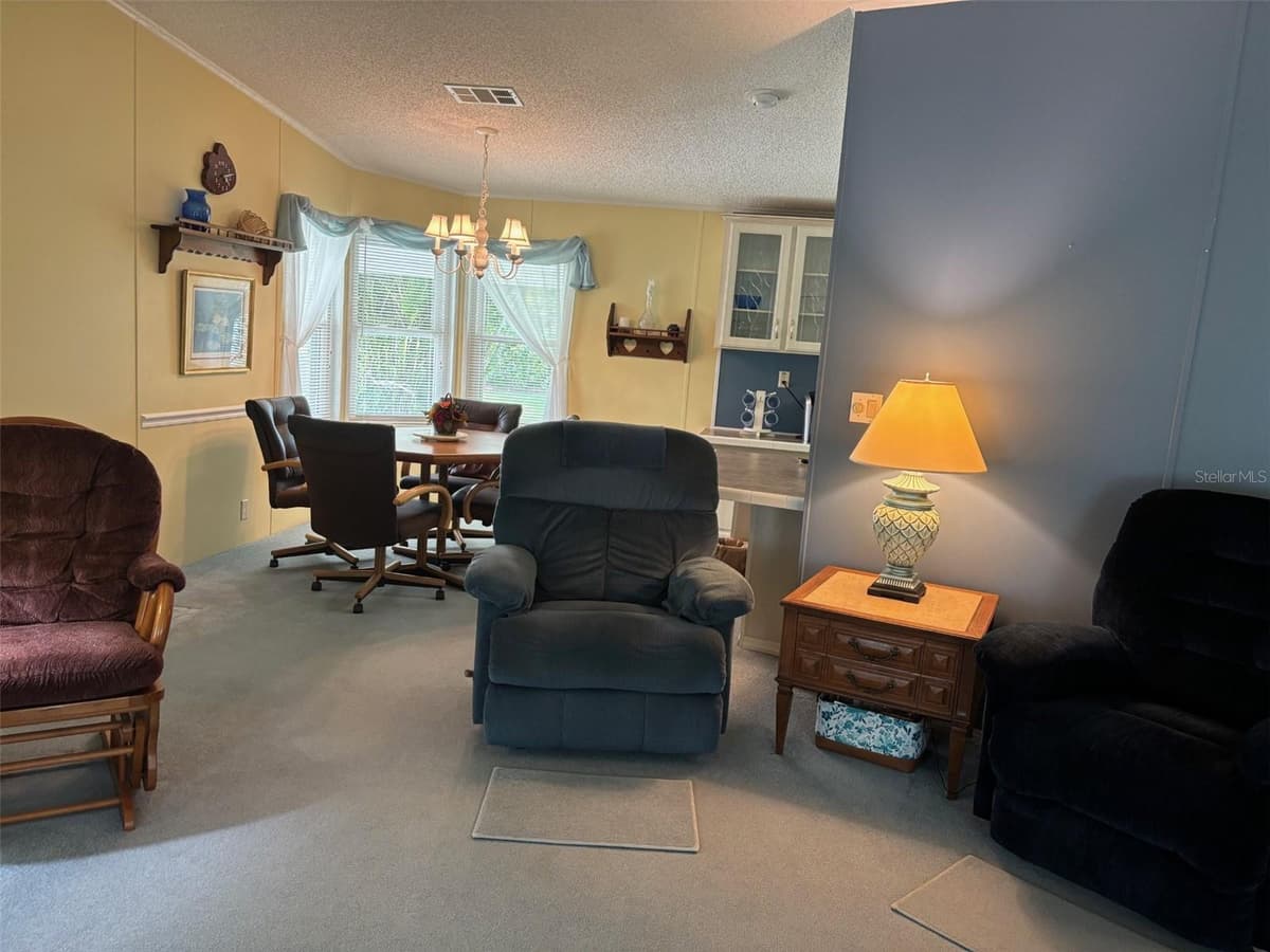 6107 GRAND OAKS DRIVE — photo 11 of 70