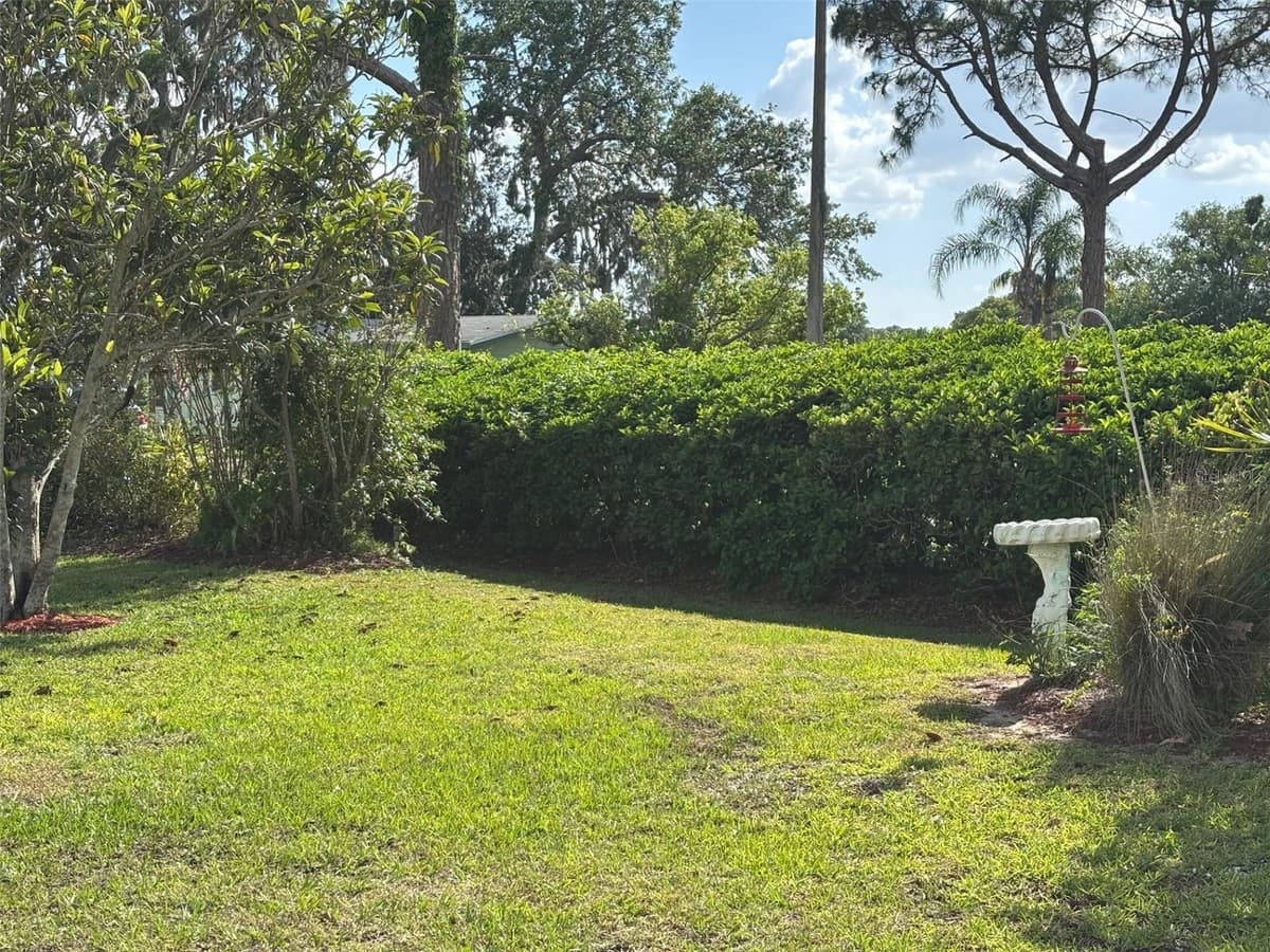 6107 GRAND OAKS DRIVE — photo 41 of 70