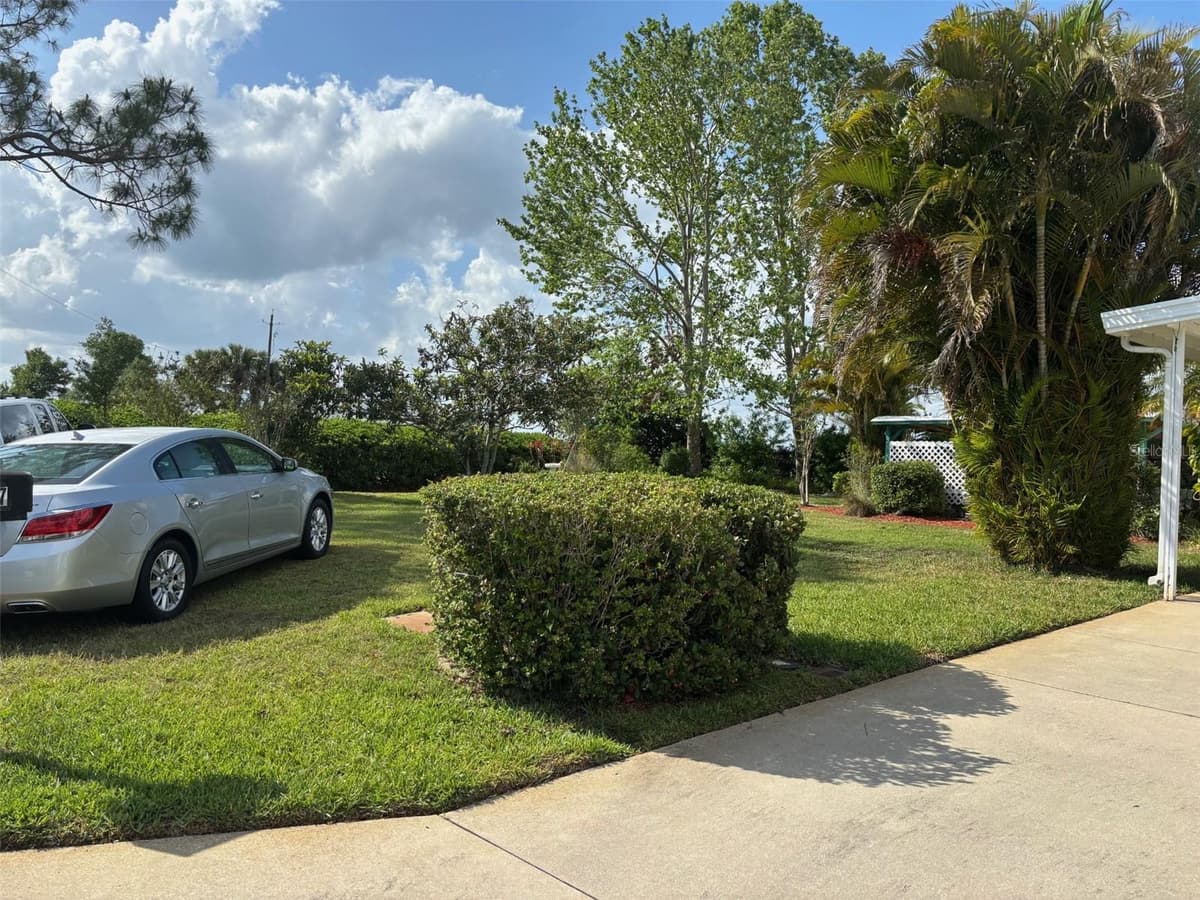 6107 GRAND OAKS DRIVE — photo 45 of 70