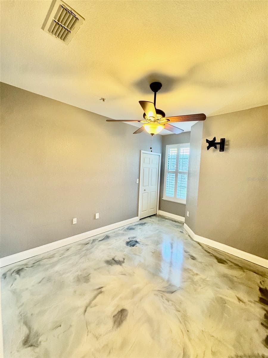 8325 38TH STREET CIRCLE — photo 10 of 26