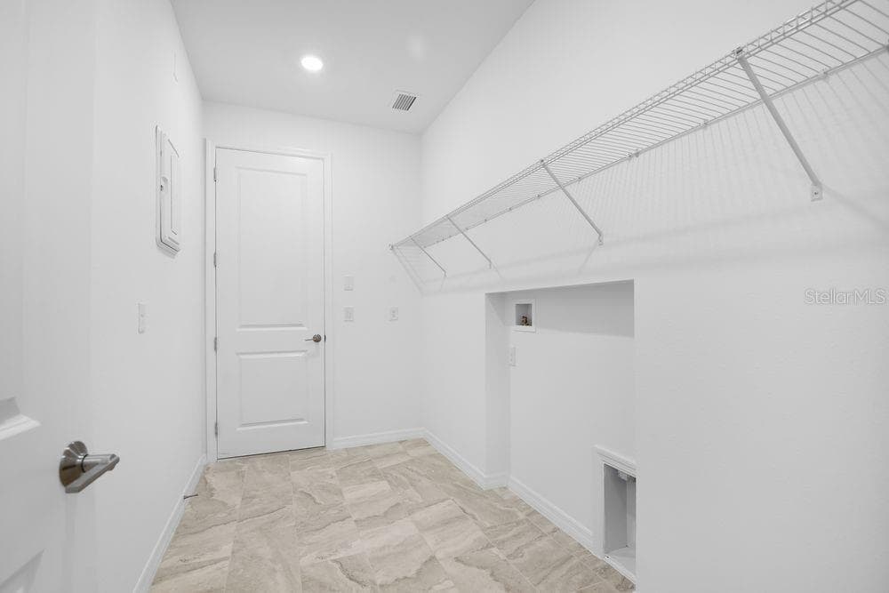 853 JUNONIA BOULEVARD — photo 30 of 40
