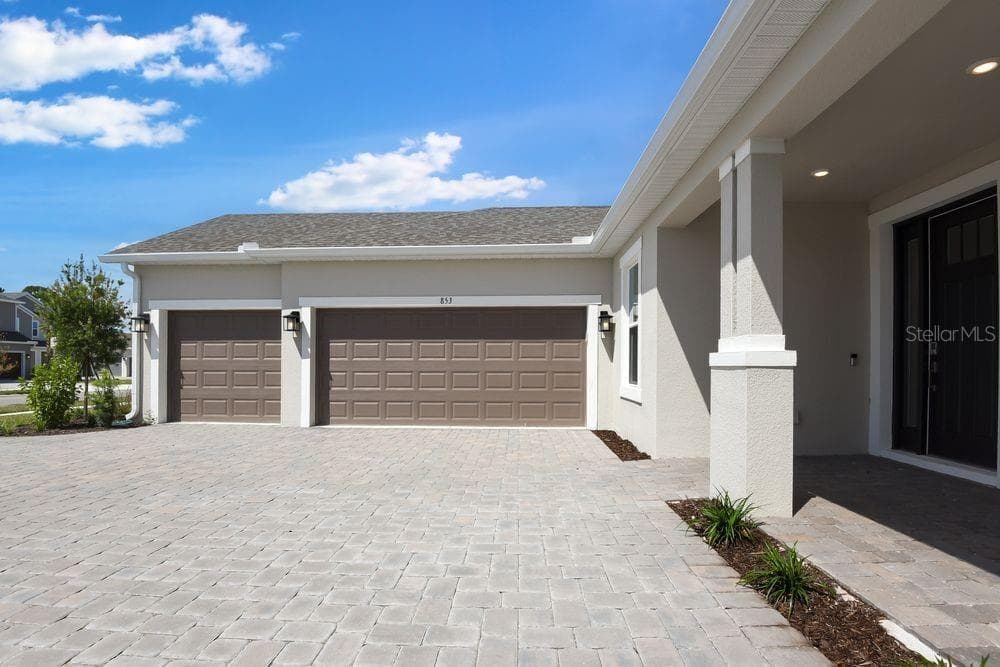 853 JUNONIA BOULEVARD — photo 36 of 40