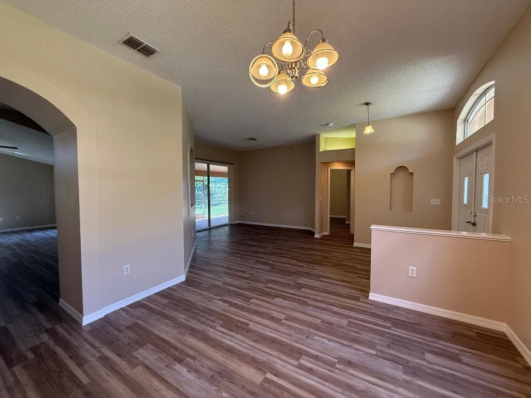 3355 ABELINE ROAD — photo 15 of 59
