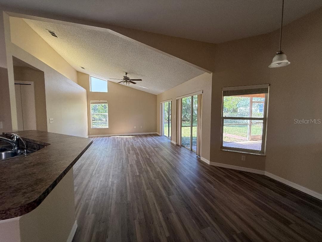 3355 ABELINE ROAD — photo 11 of 59